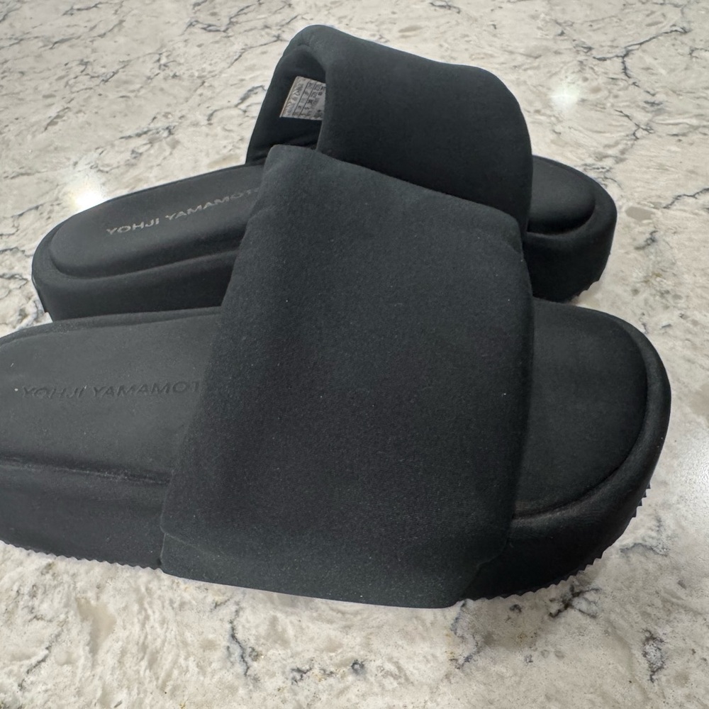 Adidas Y-3 Yohji Yamamoto Comfylette Puff Slide Black Women's Size 5